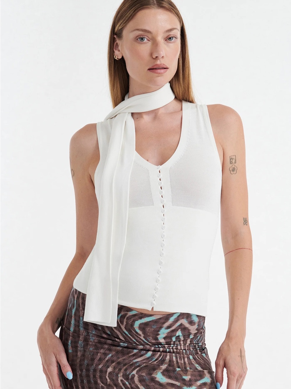 IAMGIA I AM GIA LILY SLEEVELESS KNIT BUTTON UP VNECK TANK TOP in WHITE